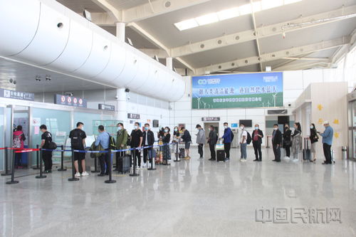 德令哈机场 航空与旅游融合，打造精品游项目新篇章